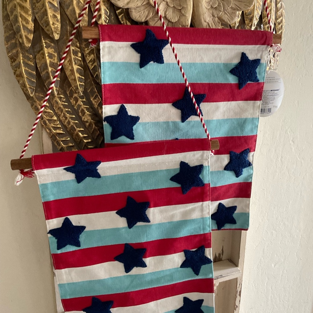Bed Bath & Beyond Red, White, and Blue Star Banner